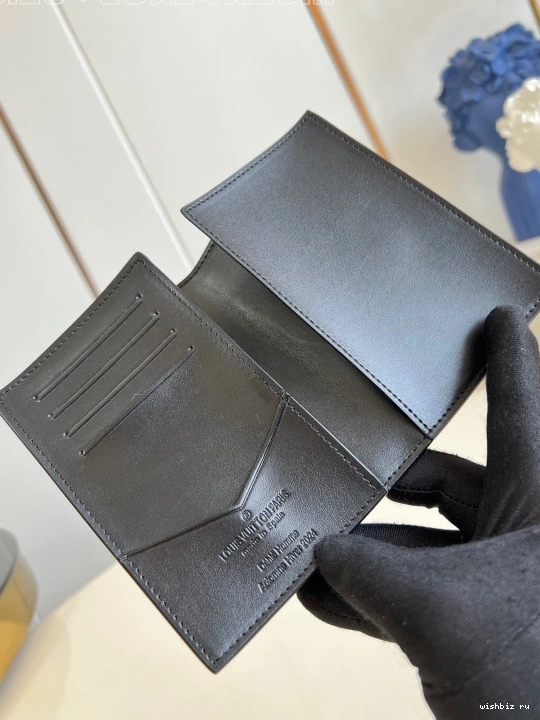 WIS PASSPORT COVER-10*14*2.5CM Vuitton Louis 0715